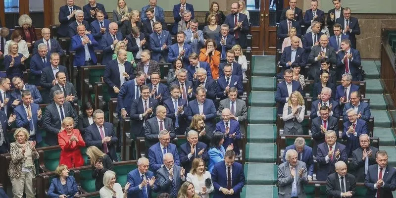 Jak założyć partię polityczną w Polsce – krok po kroku do sukcesu w polityce