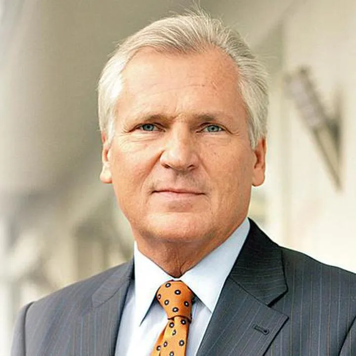 Pod rządami którego prezydenta Polska dołączyła do Unii Europejskiej?