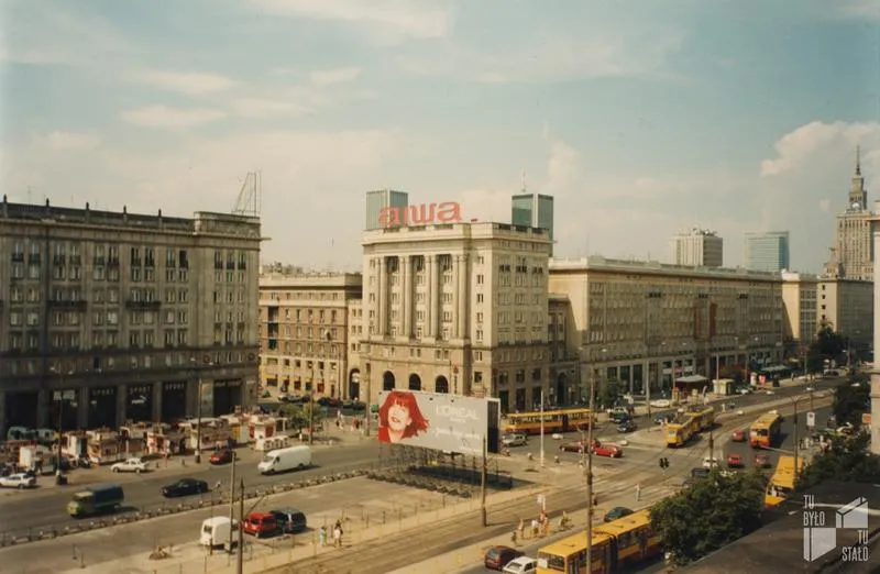 Co zjeść na Placu Konstytucji