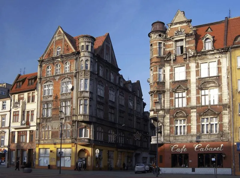 Porównanie strategii kampanijnych