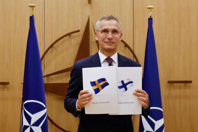 Szwecja i Finlandia w NATO
